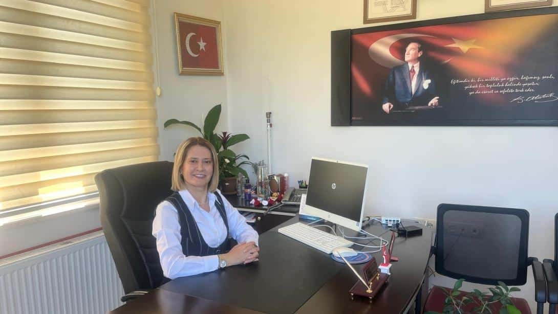 Türkiye Yüzyılında Ailenin Gücüyle Büyüyen Nesillerimize...