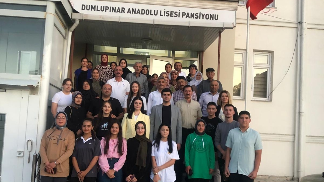 KAYMAKAMIMIZ, LGS VE YKS SINAVLARINA GİREN ÖĞRENCİLERİMİZ VE AİLELERİYLE BİR ARAYA GELDİ